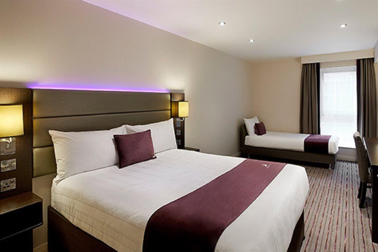 Premier Inn Poole North المظهر الخارجي الصورة